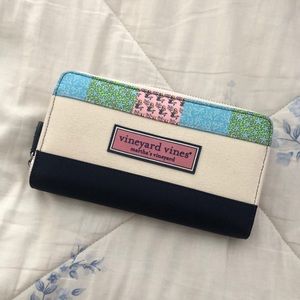 Vineyard vines wallet